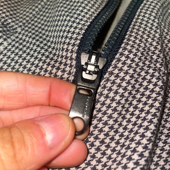 Lululemon Houndstooth Brown Rain Jacket - Picture 4 of 8